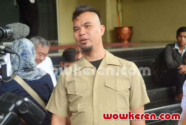 Gambar Foto Ahmad Dhani Tiba di Polda Metro Jaya