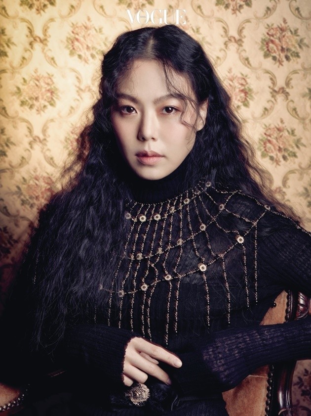 Gambar Foto Kim Min Hee di Majalah Vogue Edisi Juni 2016