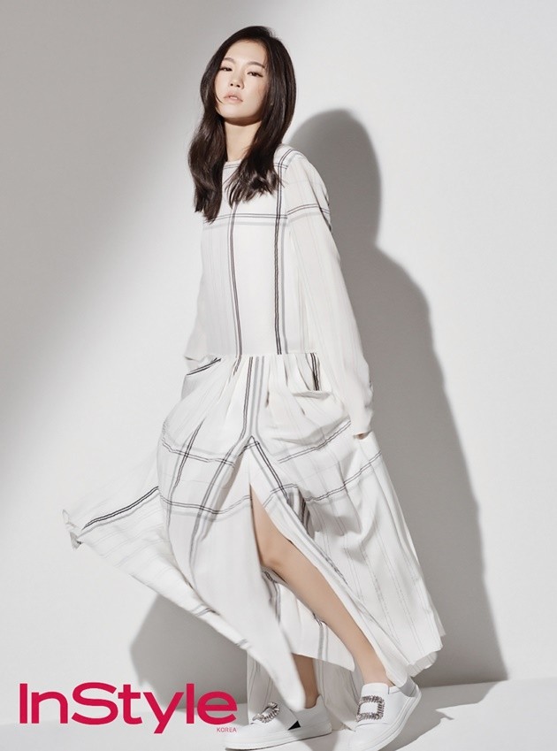 Gambar Foto Han Ye Ri di Majalah InStyle Edisi April 2016