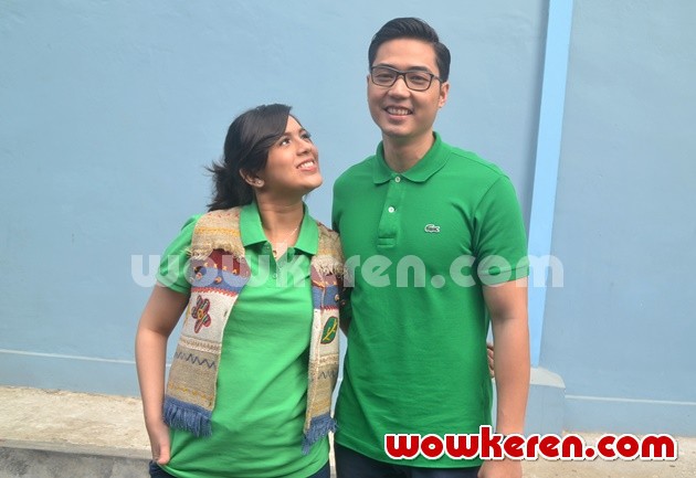 Gambar Foto Nycta Gina dan Rizky Kinos Usai Mengisi Program 'Rumpi'