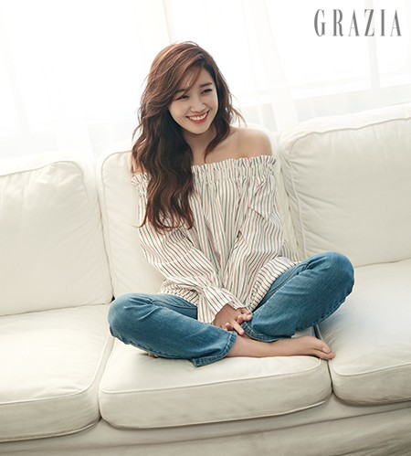 Gambar Foto Eun Ji A Pink di Majalah Grazia Edisi Mei 2016
