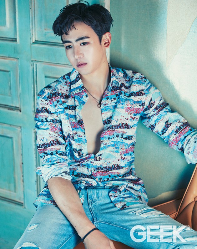 Gambar Foto Nichkhun 2PM di Majalah Geek Edisi Juli 2016