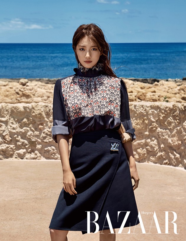 Gambar Foto Suzy miss A di Majalah Harper's Bazaar Edisi Juli 2016