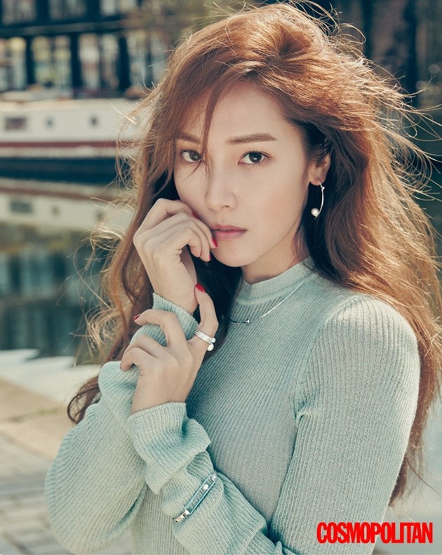 Gambar Foto Jessica Jung di Majalah Cosmopolitan Edisi Mei 2016