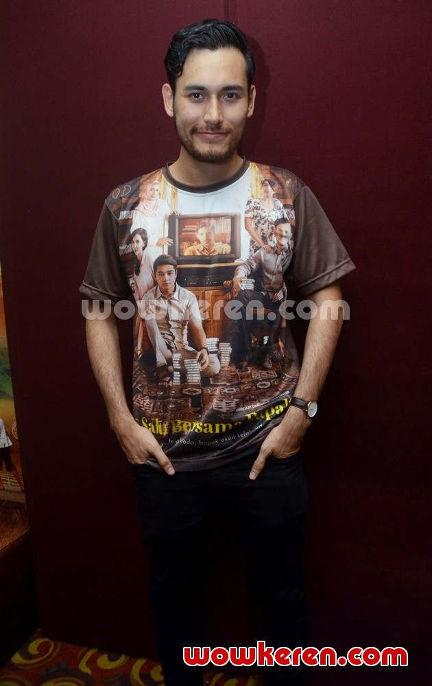 Gambar Foto Arifin Putra Hadiri Meet and Greet Film 'Sabtu Bersama Bapak'