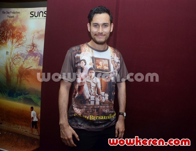 Gambar Foto Arifin Putra Hadiri Meet and Greet Film 'Sabtu Bersama Bapak'