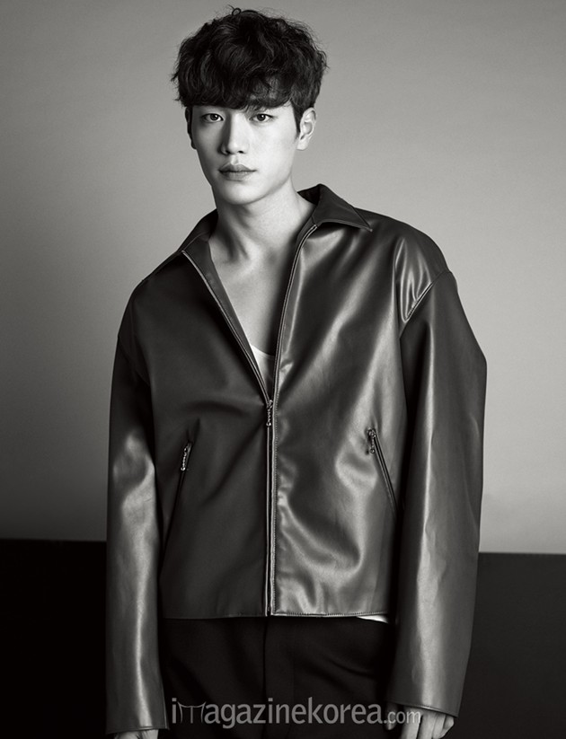 Gambar Foto Seo Kang Joon di Majalah Harper's Bazaar Edisi Maret 2016
