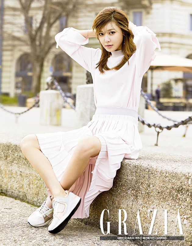 Gambar Foto Sooyoung Girls' Generation di Majalah Grazia Edisi April 2016