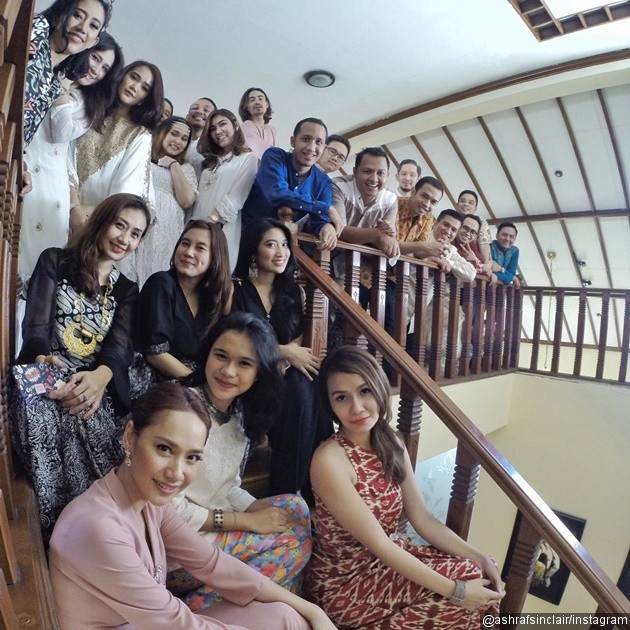 Gambar Foto Lebaran ala Bunga Citra Lestari dan Ashraf Sinclair