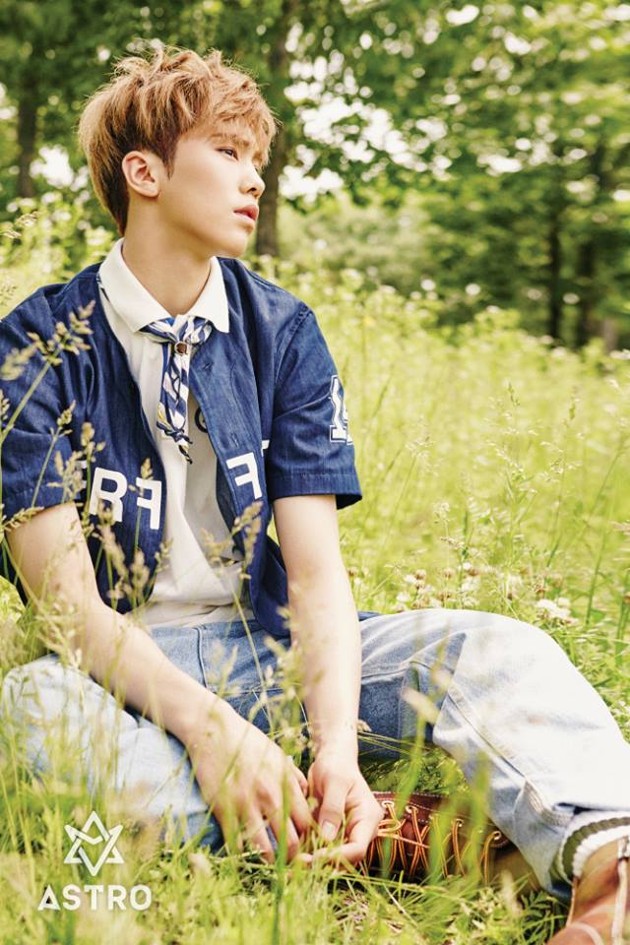 Gambar Foto Rocky ASTRO di Teaser Mini Album 'Summer Vibe'