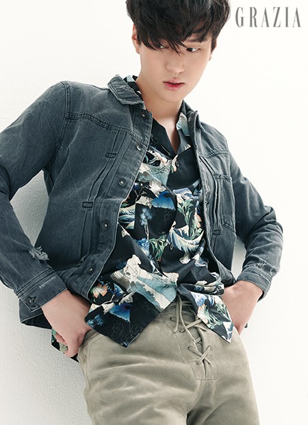 Gambar Foto Go Kyung Pyo di Majalah Grazia Vol. 73