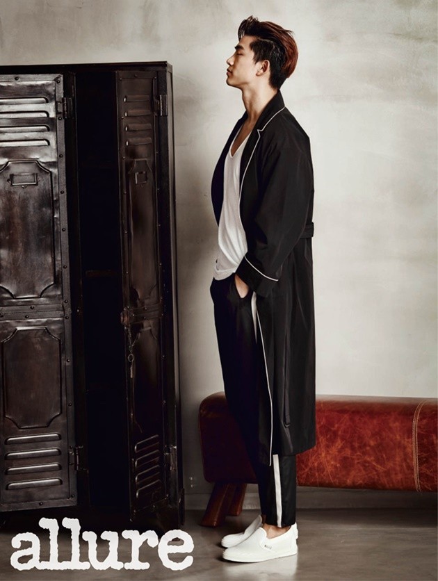 Gambar Foto Taecyeon 2PM di Majalah Allure Edisi April 2016