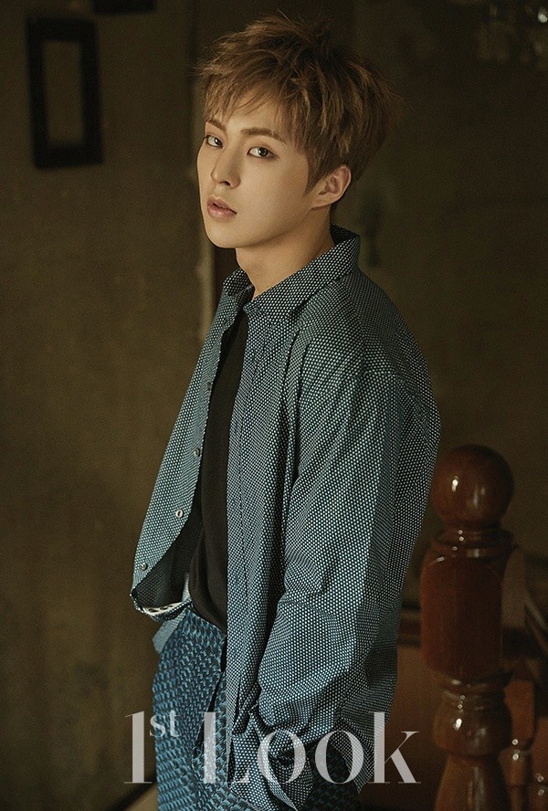 Gambar Foto Xiumin EXO di Majalah 1st Look Vol. 114