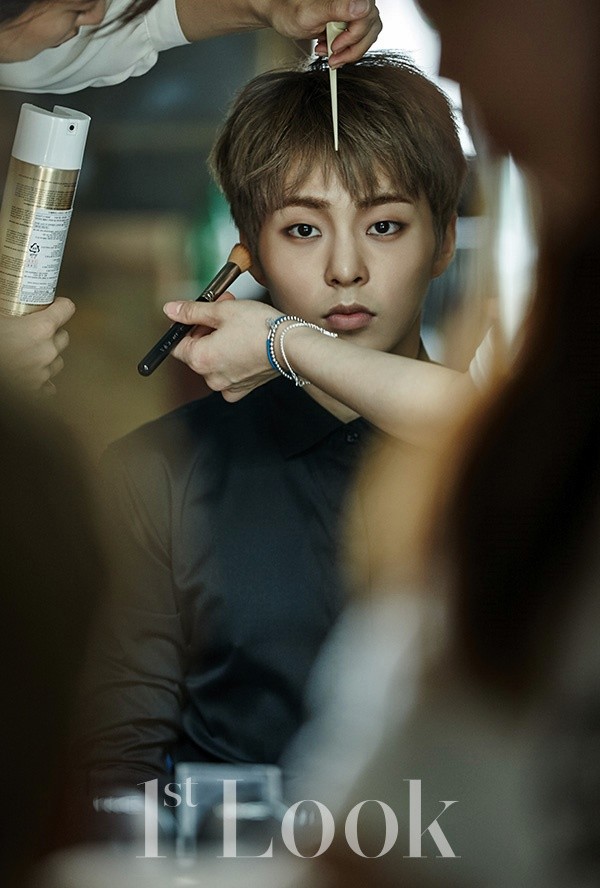 Gambar Foto Xiumin EXO di Majalah 1st Look Vol. 114 - Foto 2 dari 31