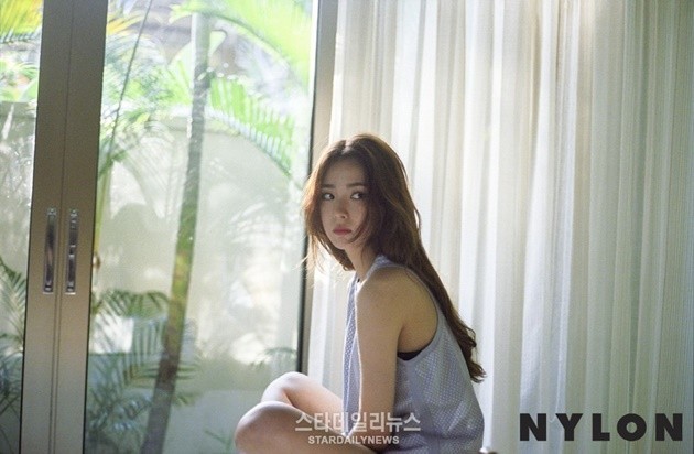 Gambar Foto Shin Se Kyung di Majalah Nylon Edisi Juni 2016