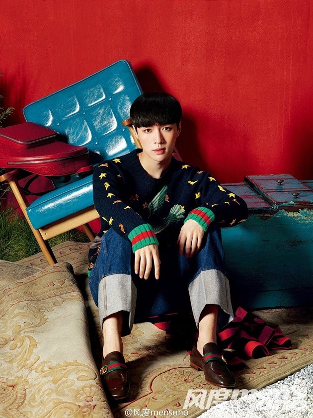 Foto Lay EXO di Teaser Repackage Album 'Growl' - Foto 2 dari 35
