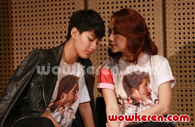 Gambar Foto Tara Basro dan Bunga Citra Lestari di Press Screening Film '3 Srikandi'