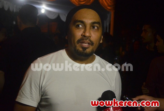 Gambar Foto Glenn Fredly Ditemui di Kawasan Bintaro