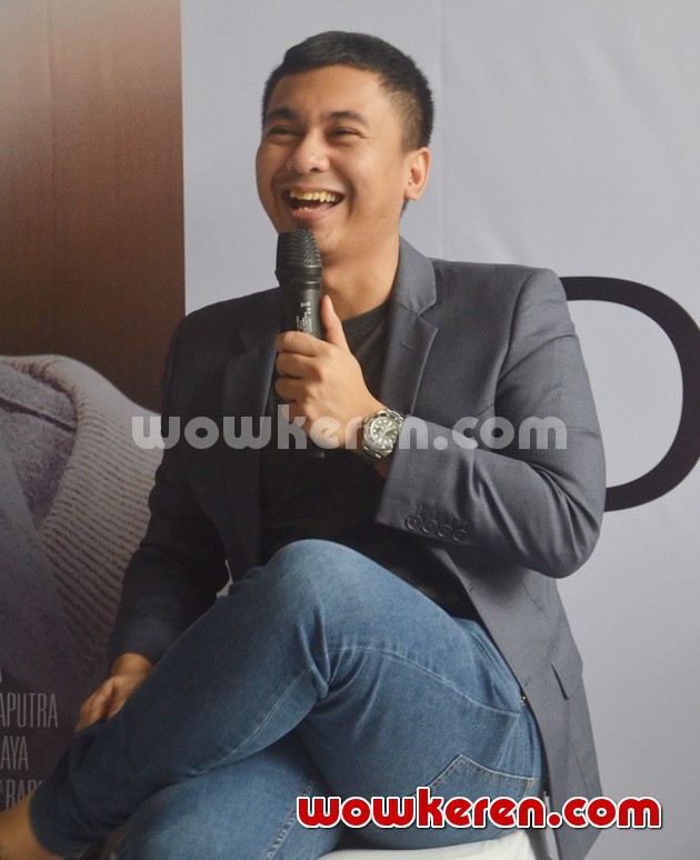 Gambar Foto Raditya Dika di Peluncuran DVD Film 'Single'