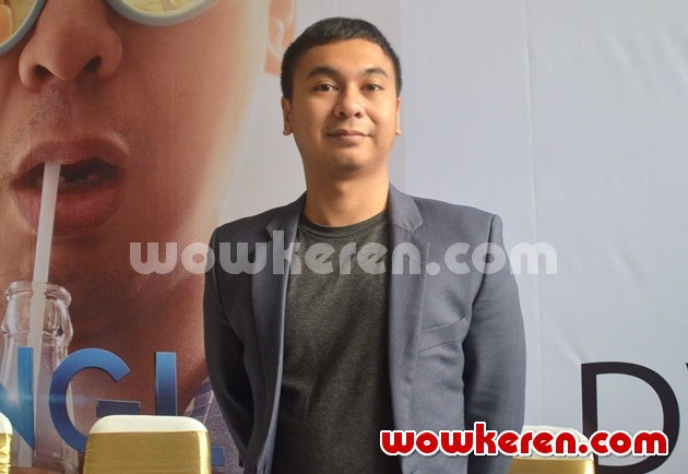 Gambar Foto Raditya Dika di Peluncuran DVD Film 'Single'
