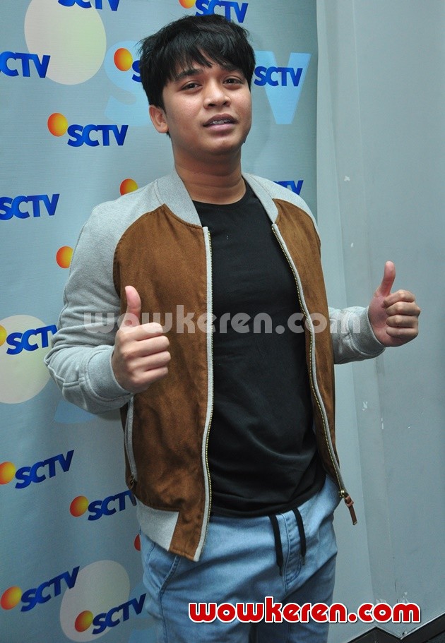 Gambar Foto Billy Syahputra di Konferensi Pers HUT SCTV ke-26