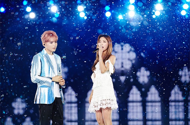 Gambar Foto Duet Ryeowook Super Junior dan Luna f(x) Nyanyikan Lagu 'Beauty and the Beast'