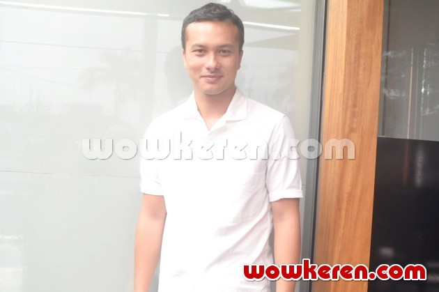 Gambar Foto Nicholas Saputra di Peluncuran DVD Film 'Ada Apa dengan Cinta 2'