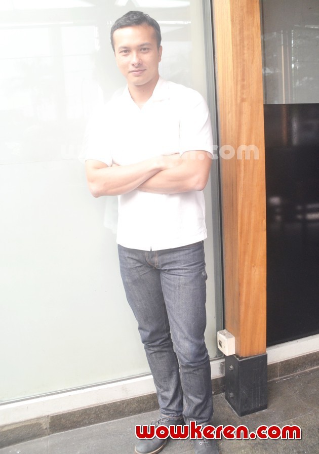 Gambar Foto Nicholas Saputra di Peluncuran DVD Film 'Ada Apa dengan Cinta 2'