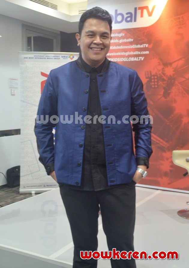 Gambar Foto Tulus di Konferensi Pers 'The Voice Kids Indonesia'