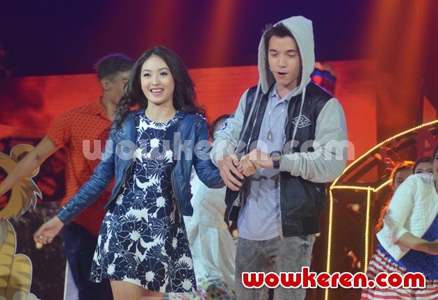 Gambar Foto Manisnya Natasha Wilona Bersama Stefan William