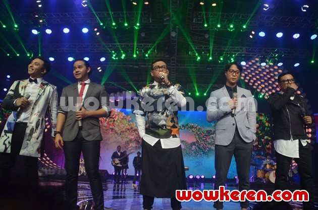 Gambar Foto Kahitna dan Yovie & Nuno Tampil Bareng di 'Malam Puncak HUT 26 SCTV'