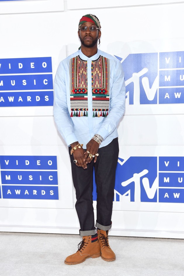 Gambar Foto 2 Chainz di Red Carpet MTV Video Music Awards 2016