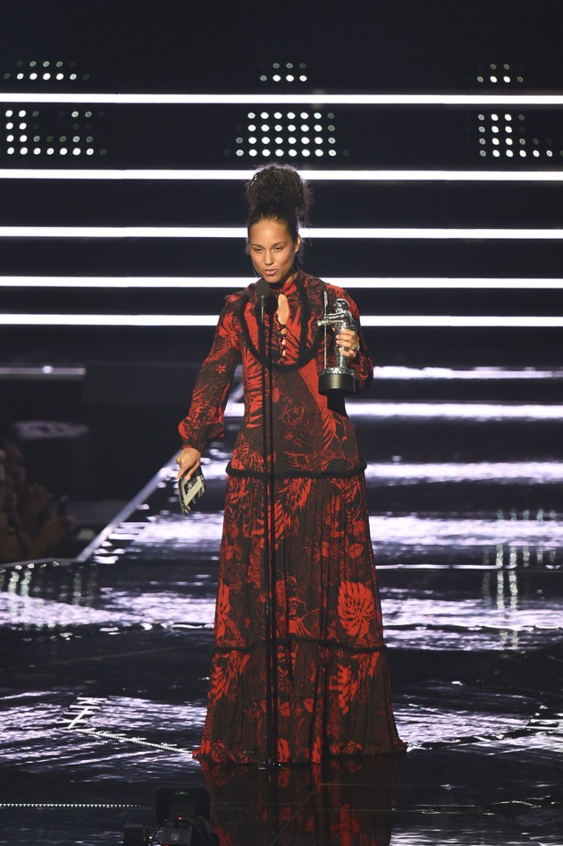 Gambar Foto Alicia Keys di MTV Video Music Awards 2016