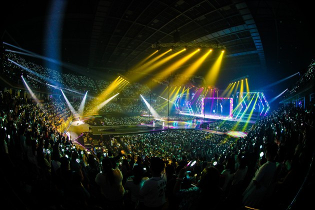 Gambar Foto Tata Cahaya Spektakuler EXO Planet #3 - The EXO'rDIUM Bangkok