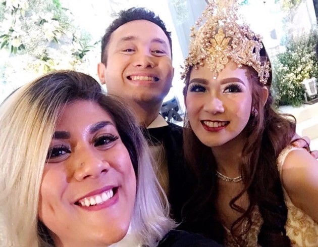 Gambar Foto Regina Ivanova Hadir di Pernikahan Gilang Dirgahari dan Adiezty Fersa