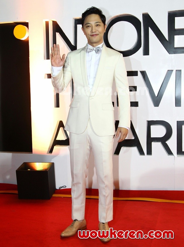 Gambar Foto Jin Goo di Indonesian Television Awards 2016