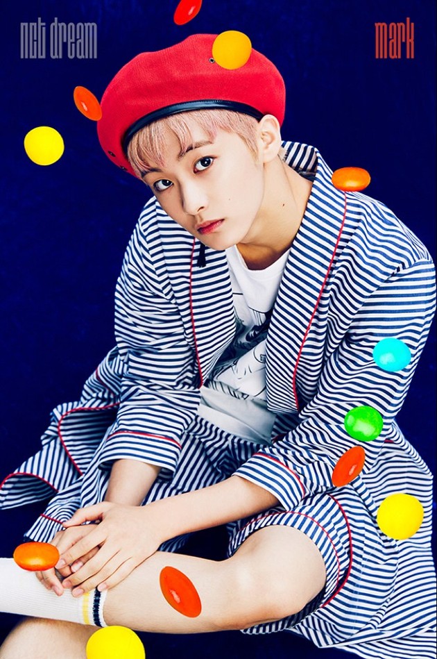 Gambar Foto Mark NCT Dream di Teaser Debut 'Chewing Gum' - Foto 2 dari 4