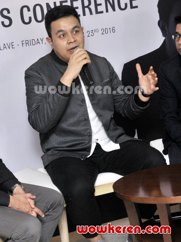 Gambar Foto Tulus Saat Jumpa Pers Konser Amerika