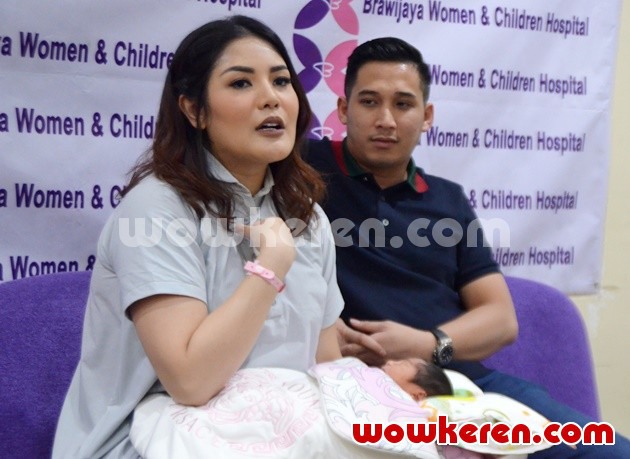 Gambar Foto Nindy Dikaruniai Anak Kedua