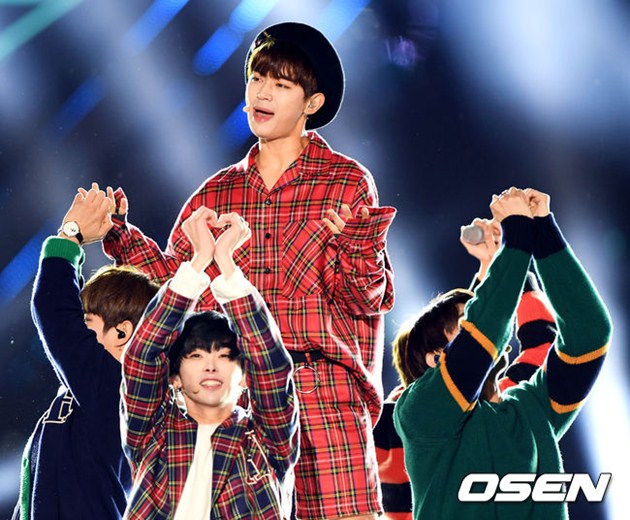 Gambar Foto HALO di Penutupan Busan One Festival 2016