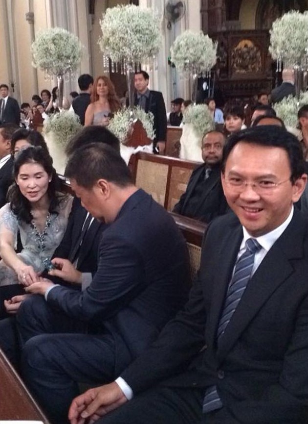 Gambar Foto Gubernur Basuki Tjahaja Purnama Hadir di Pernikahan Sandra Dewi dan Harvey Moeis