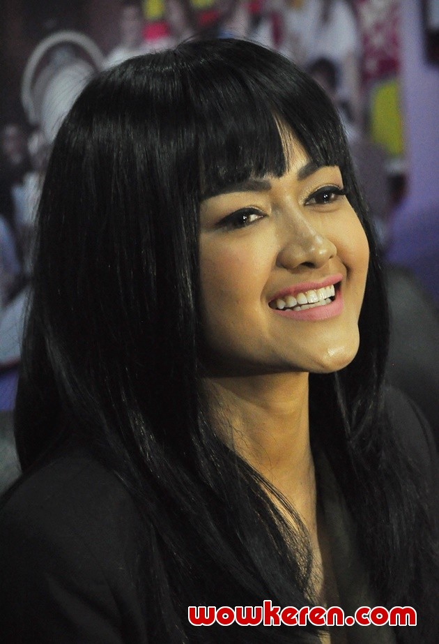 Gambar Foto Julia Perez Resmi Minta Maaf pada Nikita Mirzani