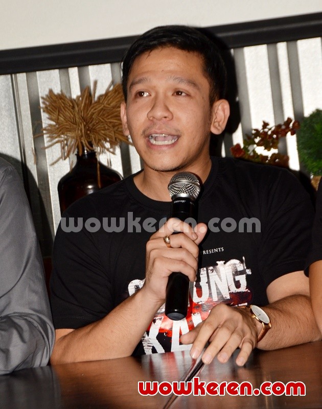 Gambar Foto Jordi Onsu di Press Screening Film 'Gunung Kawi'