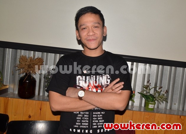 Gambar Foto Jordi Onsu di Press Screening Film 'Gunung Kawi'