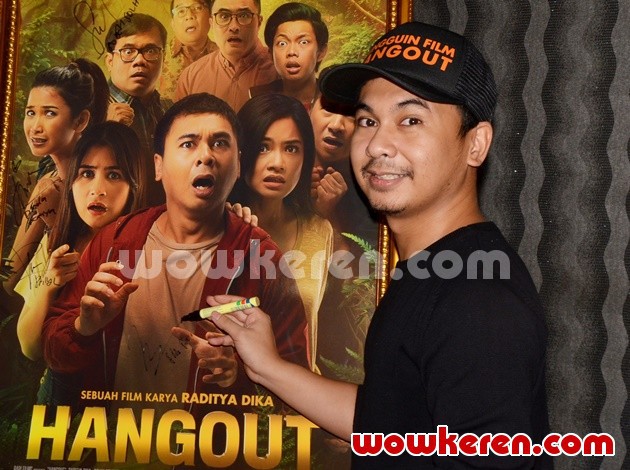 Gambar Foto Raditya Dika di Konferensi Pers Film 'Hangout'