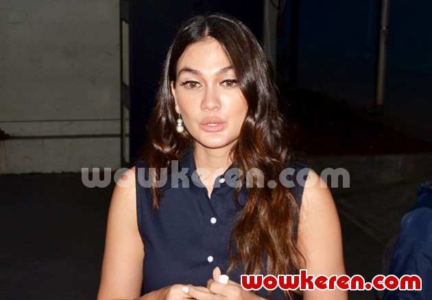 Gambar Foto Luna Maya Usai Mengisi Program 'Rumpi'