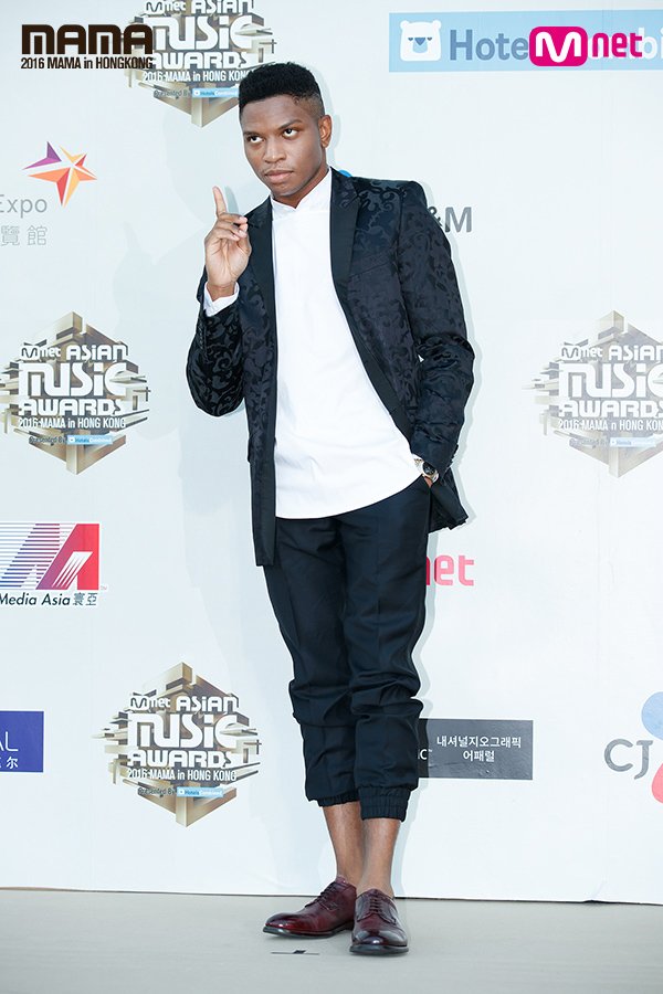 Gambar Foto Gallant di Red Carpet MAMA 2016