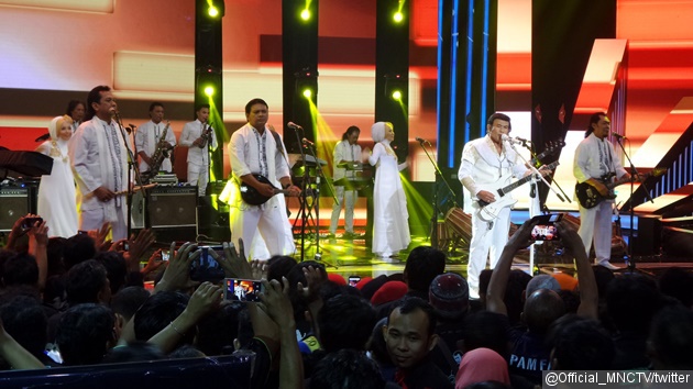 Gambar Foto Rhoma Irama Bawakan Lagu '250 Juta Penduduk Indonesia'