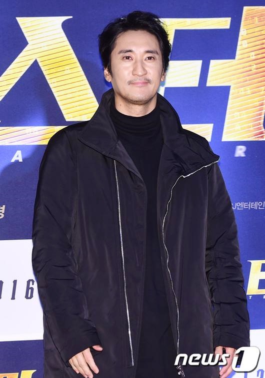 Gambar Foto Shin Hyun Joon di VIP Premiere Film 'Master'