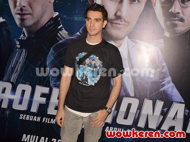 Gambar Foto Fachri Albar di Press Screening Film 'The Professionals'